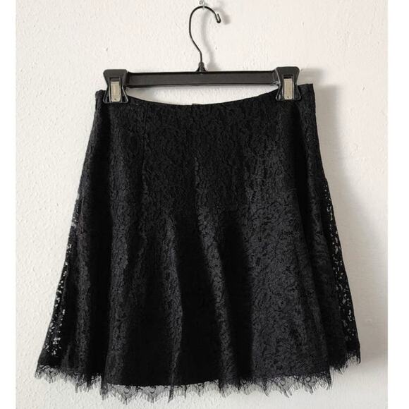 Joie Maika Lace Skirt Caviar Black Size Small $298 NEW - Picture 3 of 9